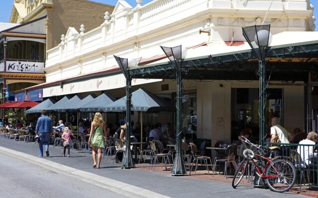Club Wyndham Perth, Trademark Collection By Wyndham