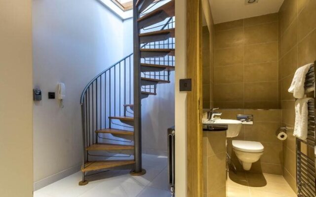Basinghall Suites