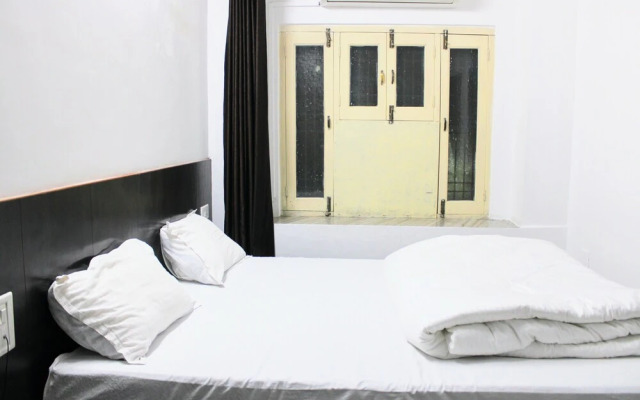 Maruti Group of Hotels - Tulsi Hotel