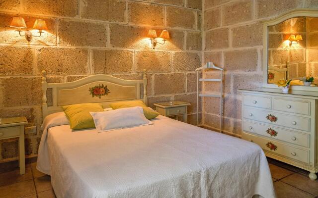 Holiday home in Malpais de Candelaria with a garden