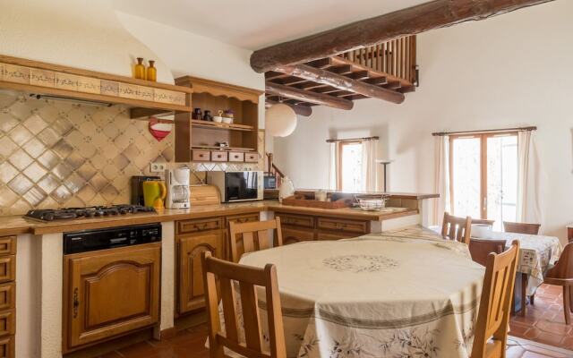 Serena Villa in Saignon With Private Swimming Pool