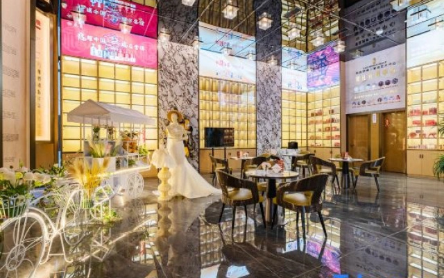 Yaxi Hotel(FenghuangLake Qingbajiang District)