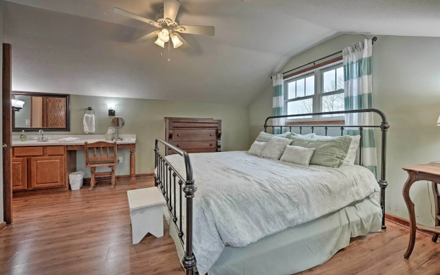 Lake Michigan Waterfront Home: 1 Mile to Downtown!