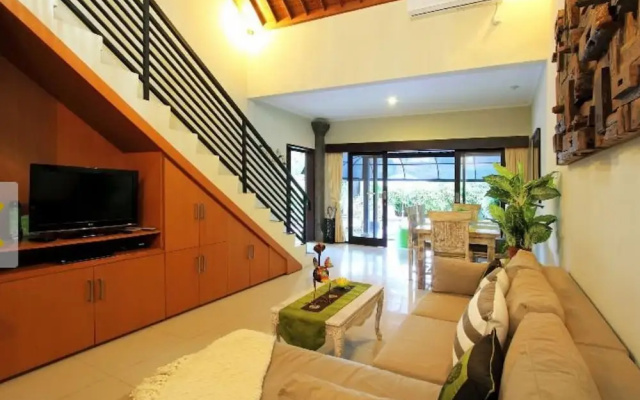 Villa Tanjun – Guest Rooms – Kuta