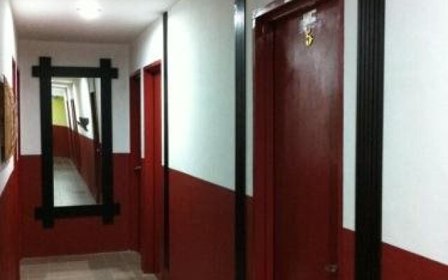 Hotel Budget UB Inn