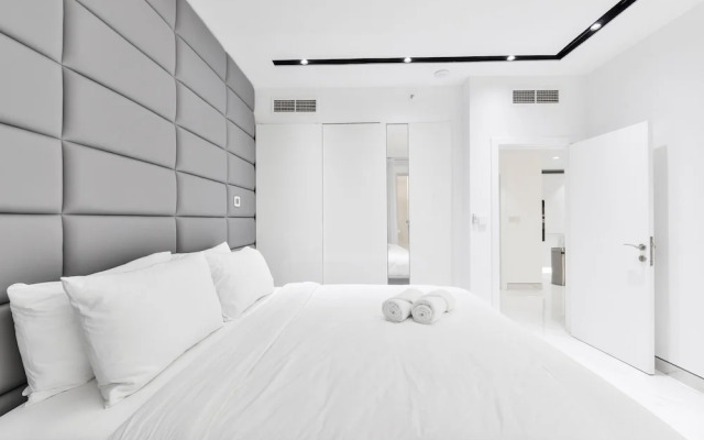 Waterfront Luxury 3plus1 BR in JBR Dubai