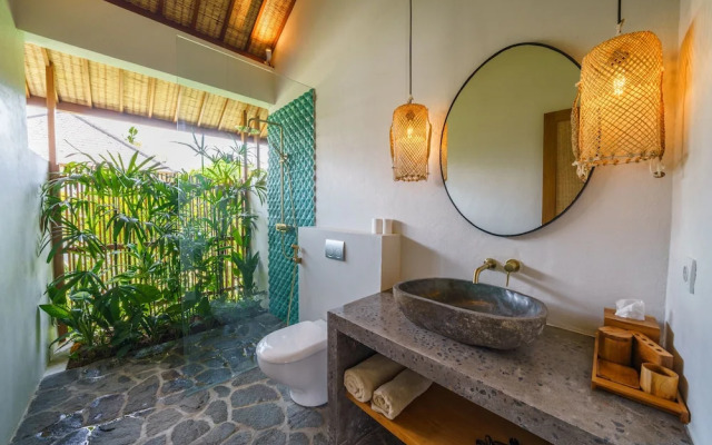 Villa Kauh - Luxury Tropical 5BR Villa
