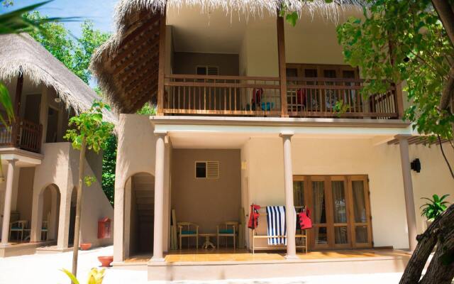 Adaaran Club Rannalhi Hotel