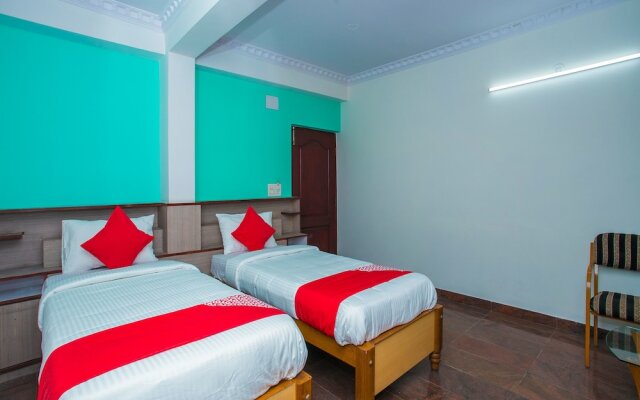 OYO 16123 Chandana Deluxe