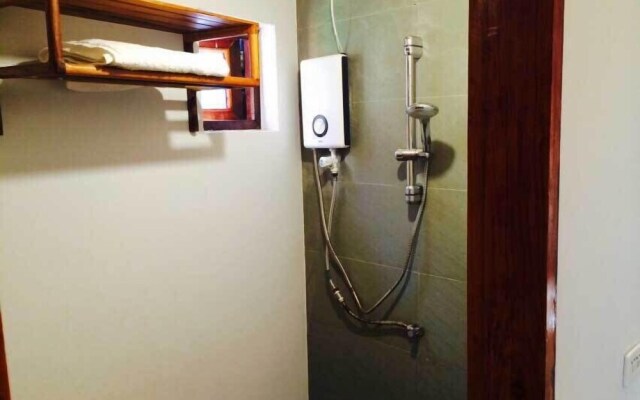 Harana Surf Resort - Hostel