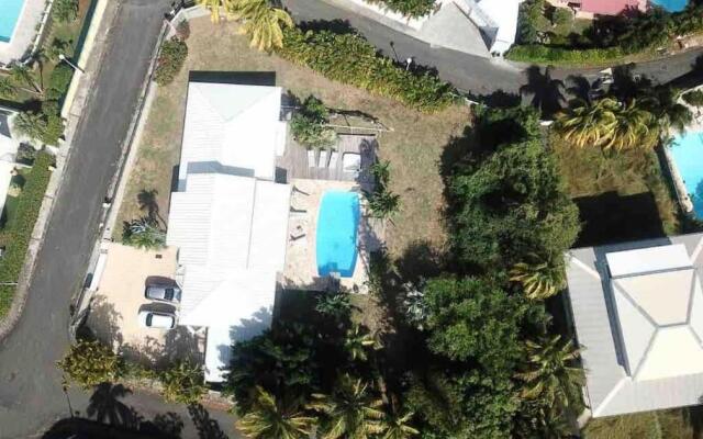 Maison villa 4 chambres Piscine jacuzzi 5mn de la plage