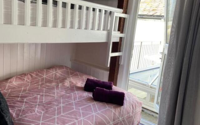 Teign Townhouse within reach of the beach