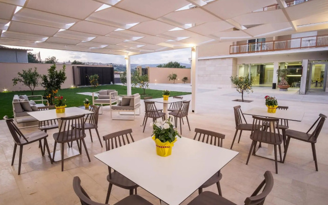 Netum Hotel