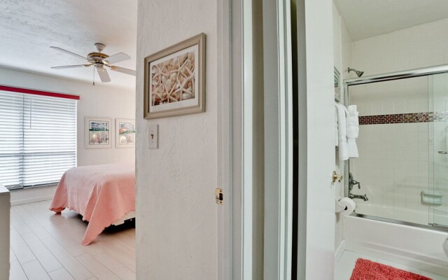 Runaway Bay Resort by BBG