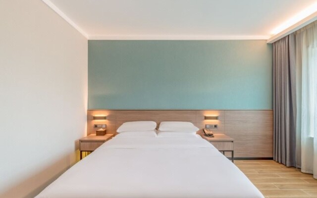 Rezen Select - Ningbo Railway Station, Tianyi Square