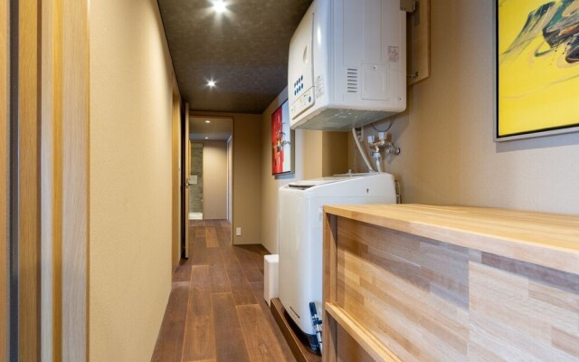 Hideaway on Escarpment by H2 Life