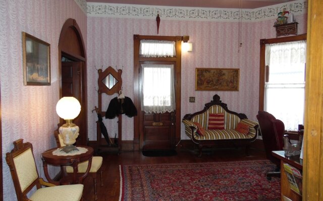 The Queen Anne House Bed and Breakfast