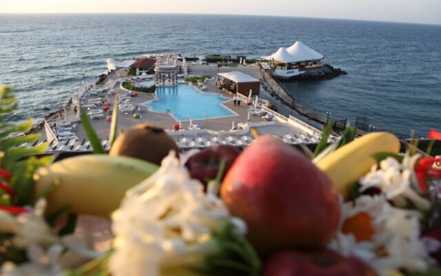 Dome Hotel