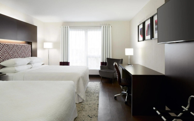 Four Points by Sheraton Levis Convention Centre