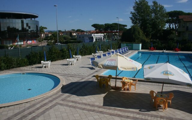 Camping Village Versilia Mare