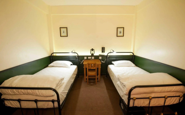 The Motley House - Hostel
