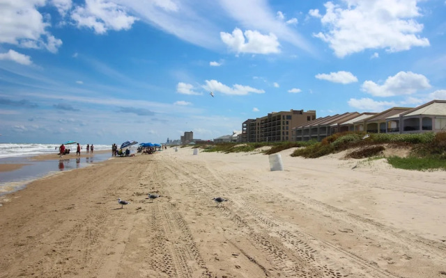 Sapphire Condominiums