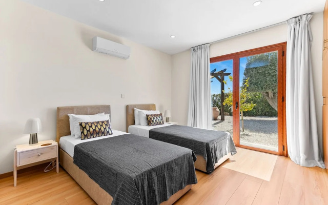Villa Calantha 93 Aphrodite Hills