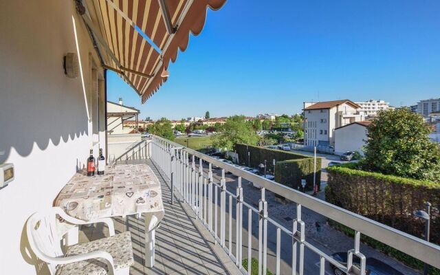 Beautiful Apartment in Abano Terme With Wifi and 2 Bedrooms