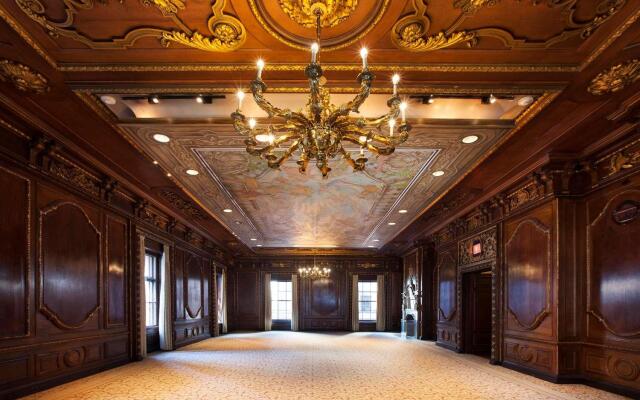 Lotte New York Palace