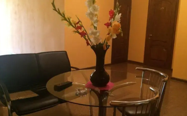 Elturi Hotel