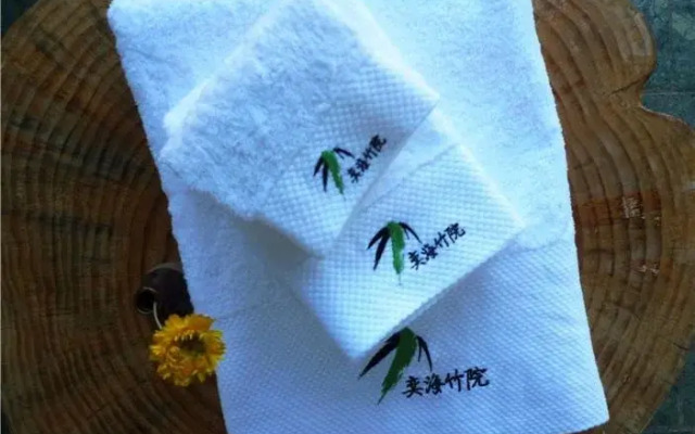 YiHai ZhuYuan Boutique Inn