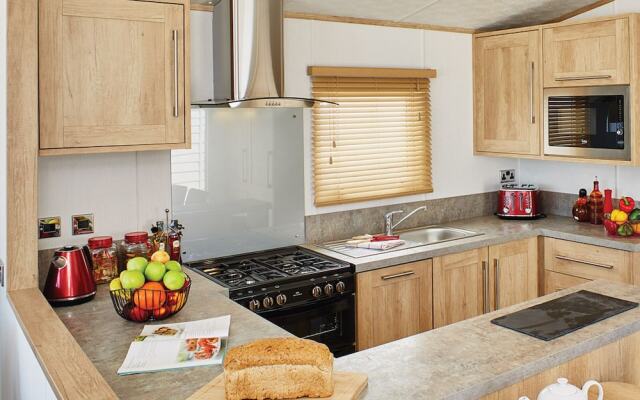 Carnaby 23 3 Bedroom Lodge With Hot tub