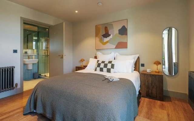 Modern Studio Flat in North London