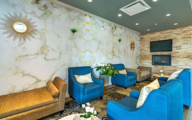 Comfort Inn Surrey Hotel