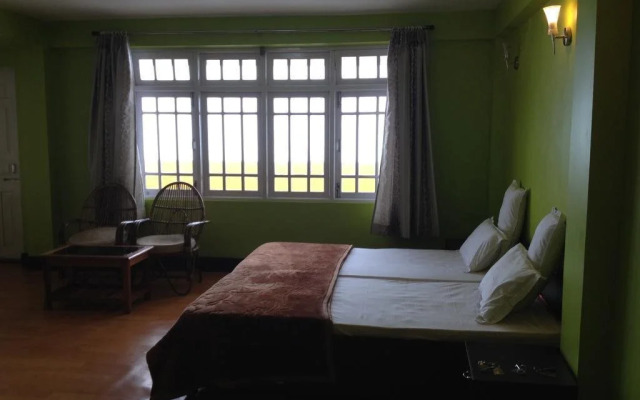 Oyo 4305 Yang's Inn
