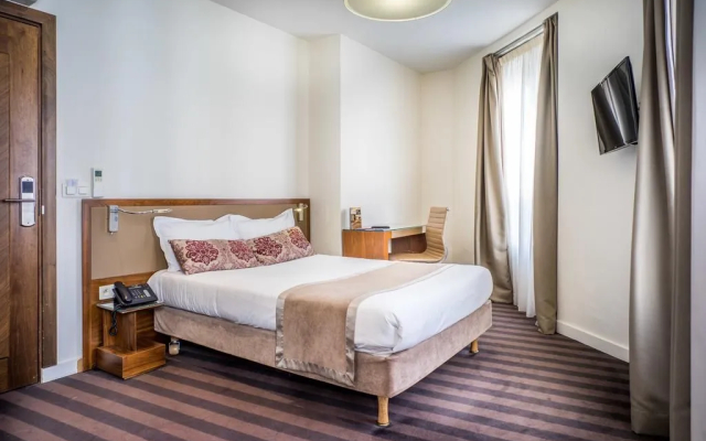 Art Hôtel Batignolles