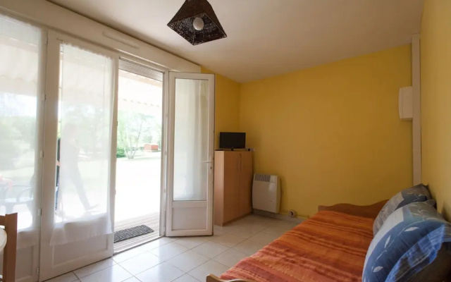 Beautiful Gite With Terrace in Sauze-vaussais
