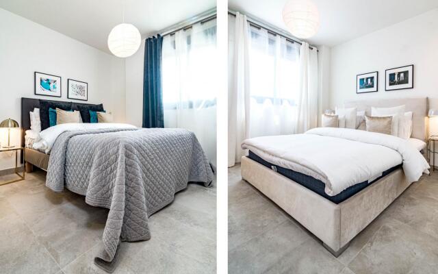 INF4.5P- modern 3 bed city apartment next to beach