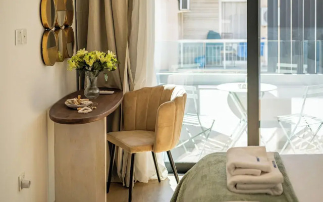 Lazuli Hermes Apartments