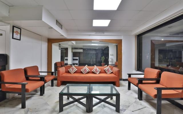 OYO 2308 Hotel Crown