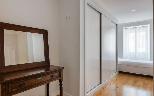 Penha1 · Lisbon's Charming and Bright Apartment