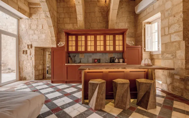 Talbot House by Talbot & Bons