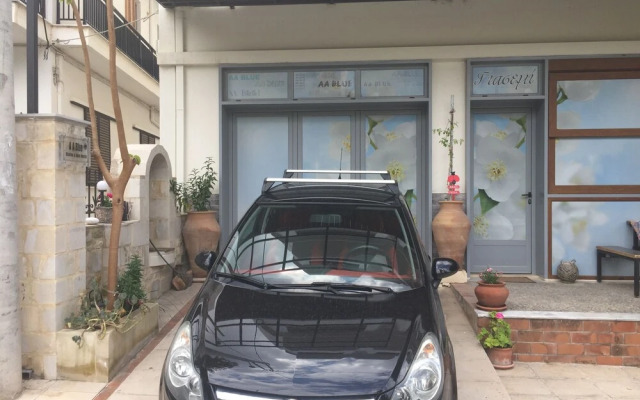 Alexiou Apartments Blue