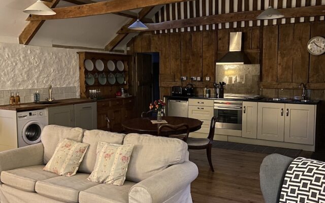 Beautiful Barn Conversion With Wood-burning Stove