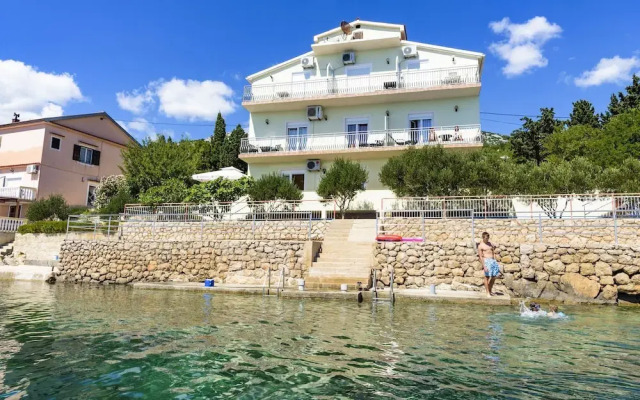 Toma - 5m From the sea With Parking - A2