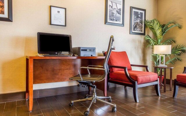 Comfort Suites Redding - Shasta Lake