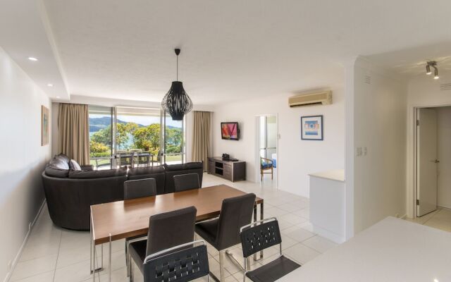 Beach Front Lagoon Lodge Apartments