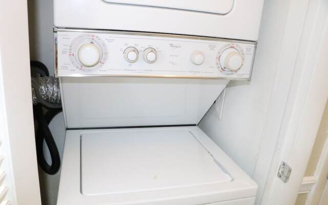 Jamaica Royale 099 - 2 Br Condo