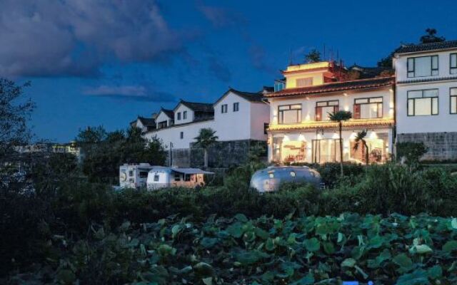 Yugui Hot Spring Holiday Hotel