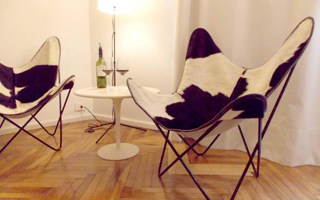 Cozy Recoleta Apartment with Balcony